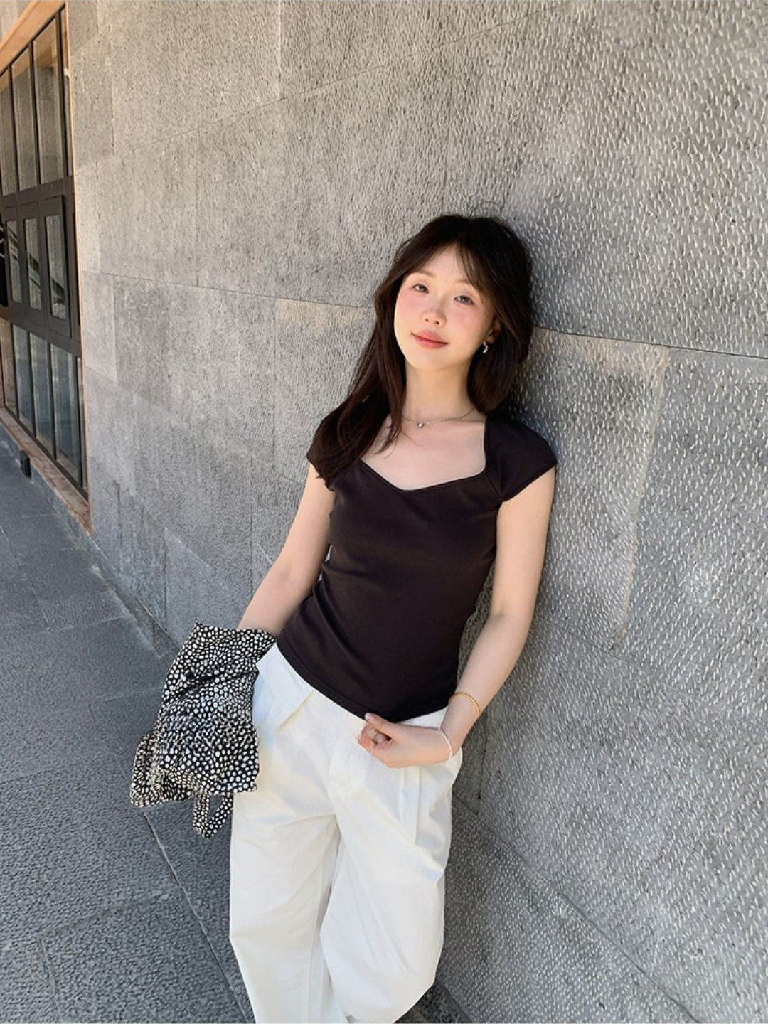 デコルテラインフィットTシャツ