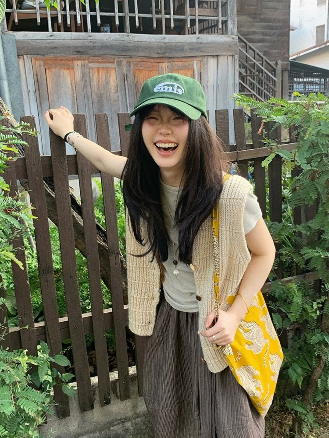 レトロニットベスト