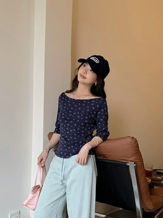 小花柄ボートネックトップス
