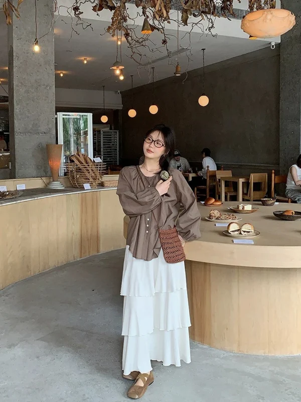 ギャザーランタンスリーブブラウス